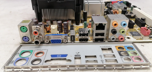 ASUS IPIBL-LB Motherboard Type T (LGA775)/Core 2 Quad Q9300/4GB RAM DDR2 UDIMM - Picture 6 of 12