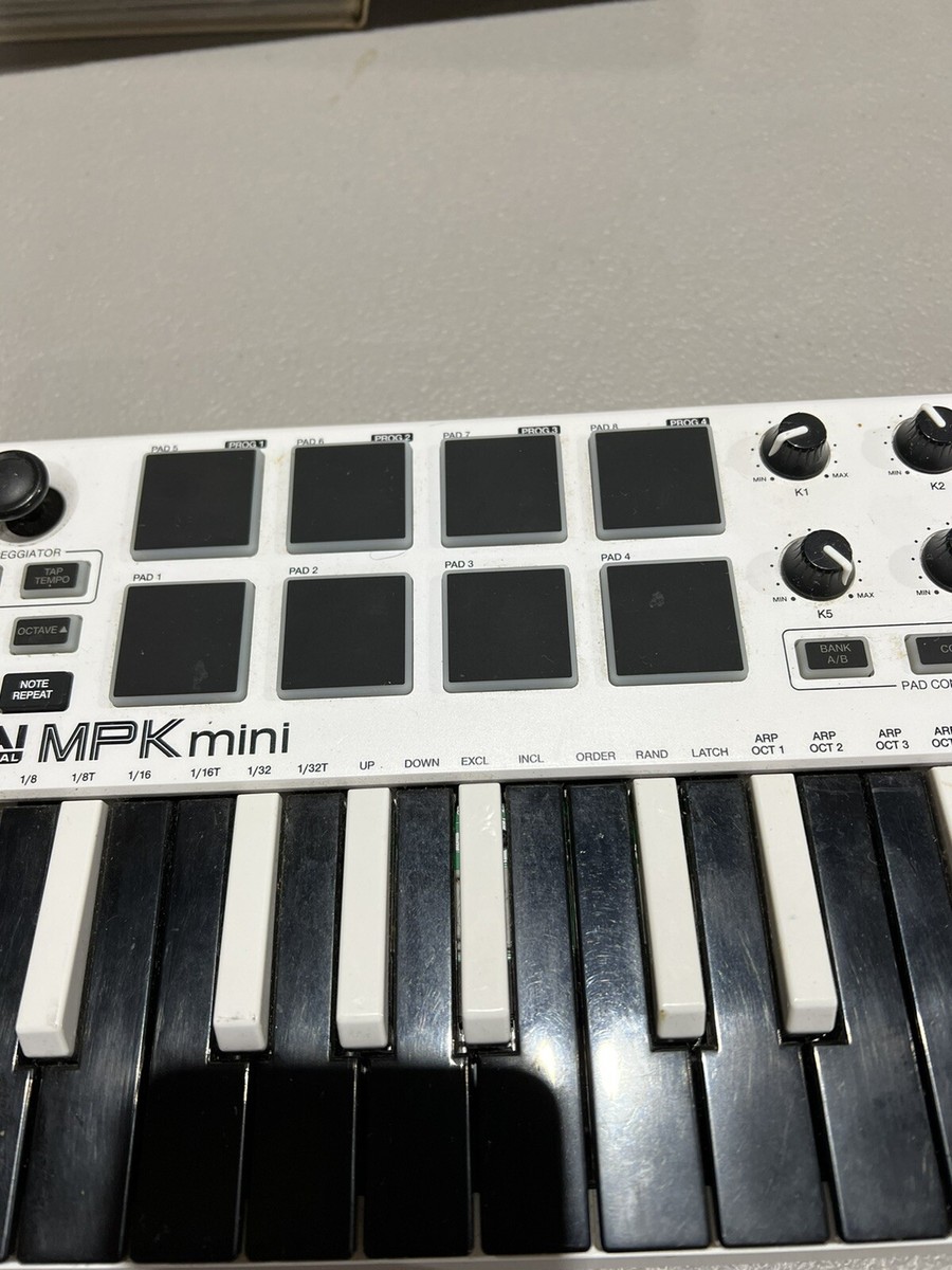 AKAI MPK mini MK3 送料無料 MPK Mini mk3 MIDI Controller | Akai Pro