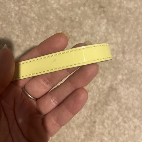 NEW Gucci girls Yellow patent leather buckle belt M - Picture 6 of 6