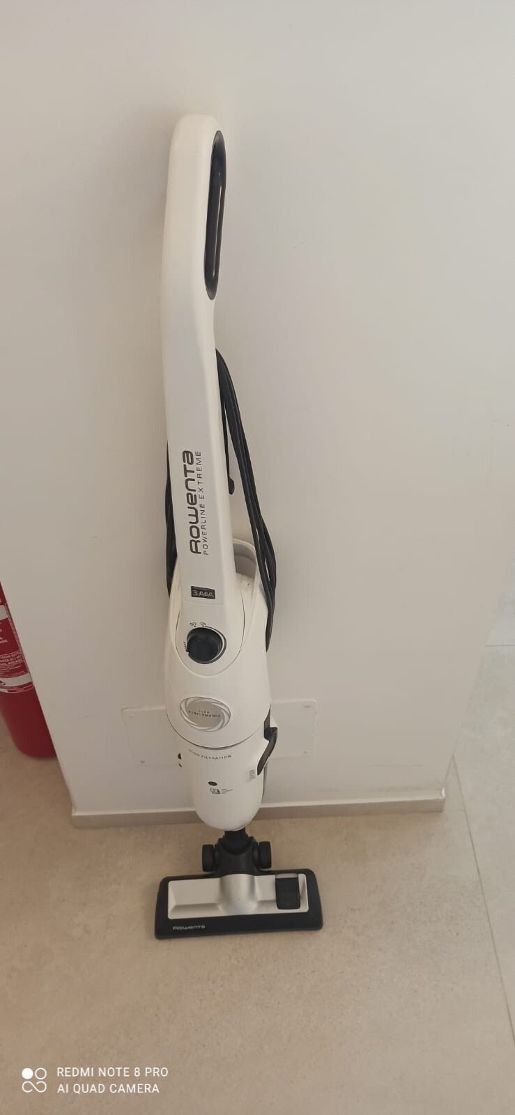 Rowenta RH8147WA Powerline Extreme Cyclonic Scopa Elettrica 750W - Bianca |  Acquisti Online su eBay