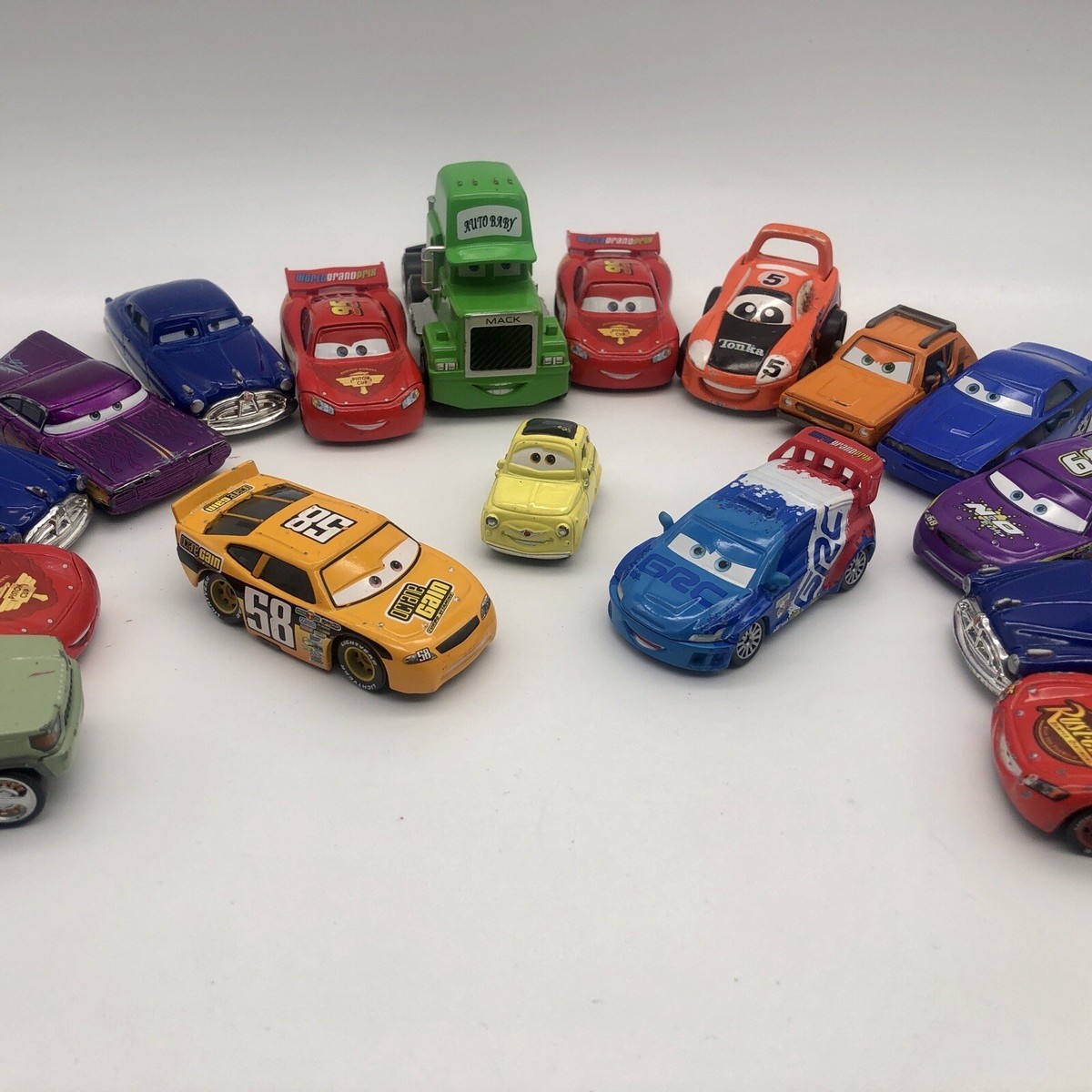 Mixed LOT of 21 Disney Pixar Cars Movie Collectible Diecast Toy