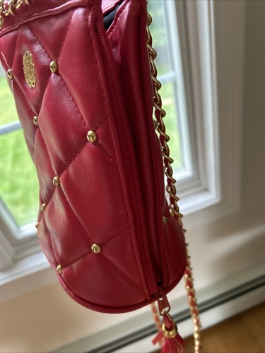 Y&S ORIGINAL Red Quilted Crossbody Purse Bag, Gold Studs & Chain/Strap - Picture 9 of 9