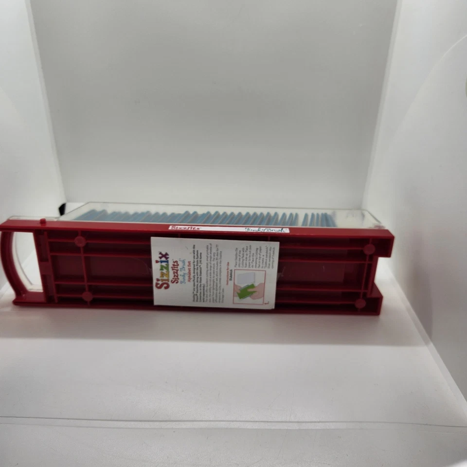 Máquina de rodillos de cepillo Sizzix Funky juego de 35 piezas de troqueles alfabetos y estuche  Foto 4 de 4