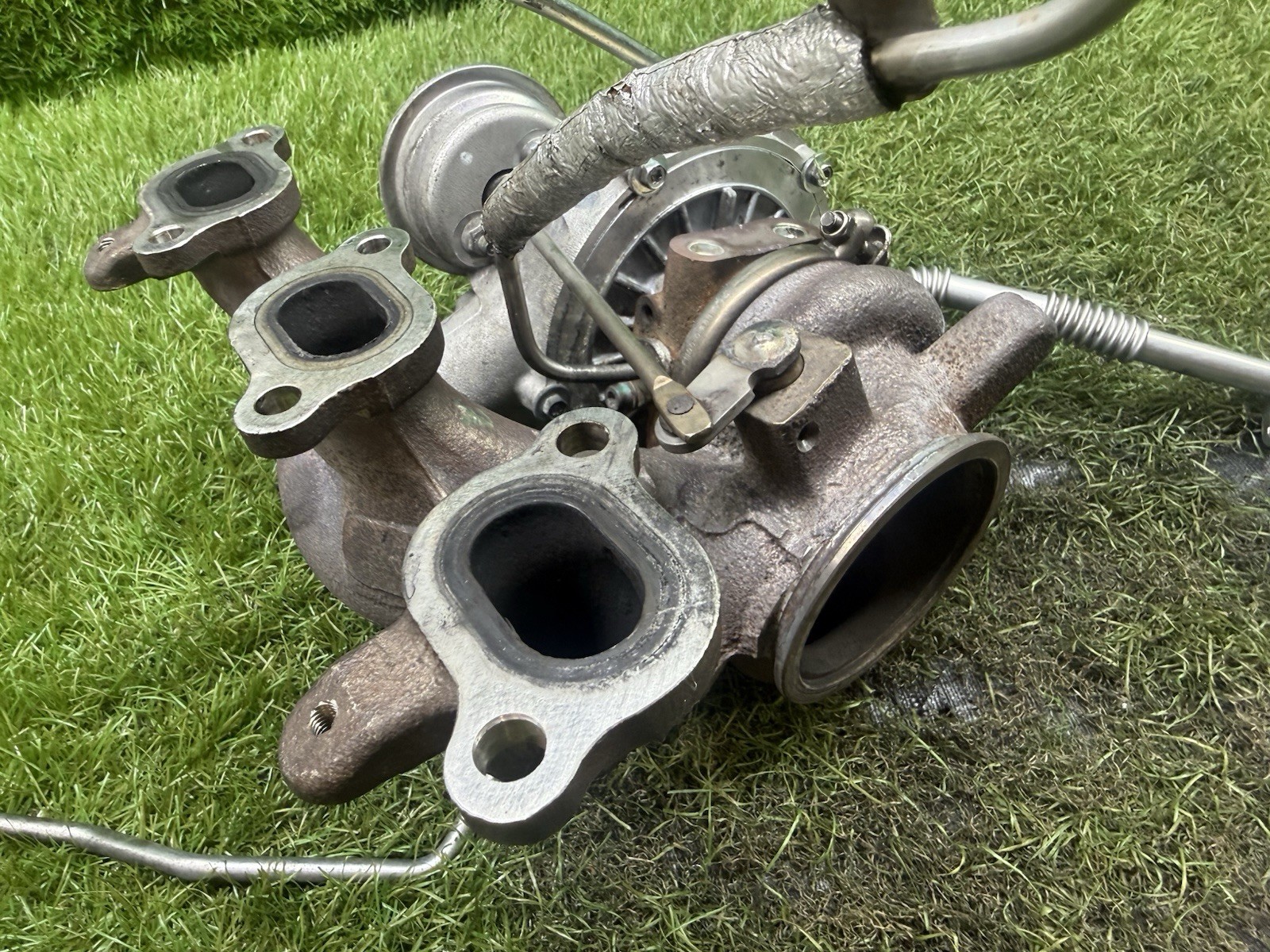 2014-2020 MASERATI QUATTROPORTE Left Turbo Charger Manifold OEM 43K MILES
