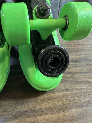 Roller Derby Boys 2-in-1 Roller/Inline Skates Black/Green, Size 3-6 - Picture 16 of 16