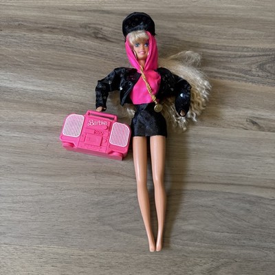 1991 Barbie ''Rappin' Rockin' Barbie Doll'' Real Rap Beat Boom box Mattel Vintage