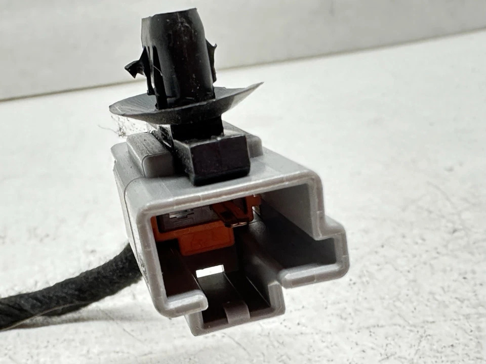 T50434 2013-2020 Lincoln MKZ módulo de antena cable arnés DP5T18C673AC OEM Foto 3 de 4