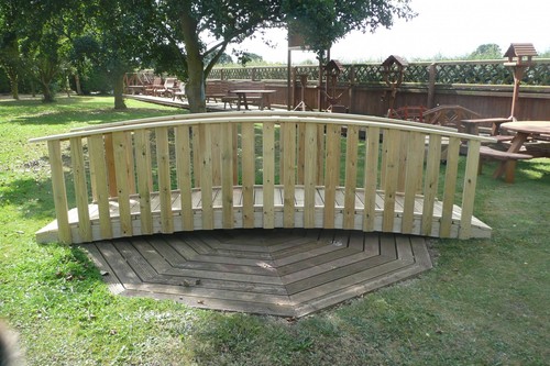 Palisade Garden Bridge - Picture 7 of 11
