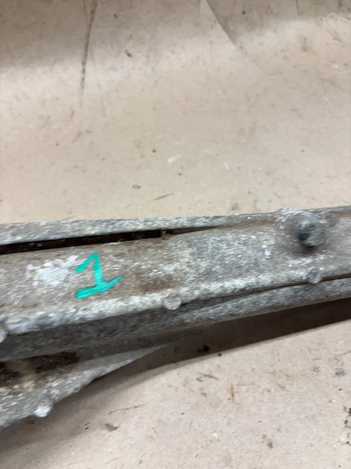 63 64 66 Ford Falcon Mustang Comet 3 velocidades manual eje trasero carcasa C4GR-7A040 Foto 4 de 4