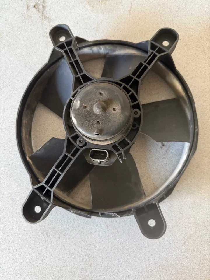 1990-1996 Chevy Corvette LT1 Electric Cooling Fan Fans Pair *Damaged*  - Image 4 of 4