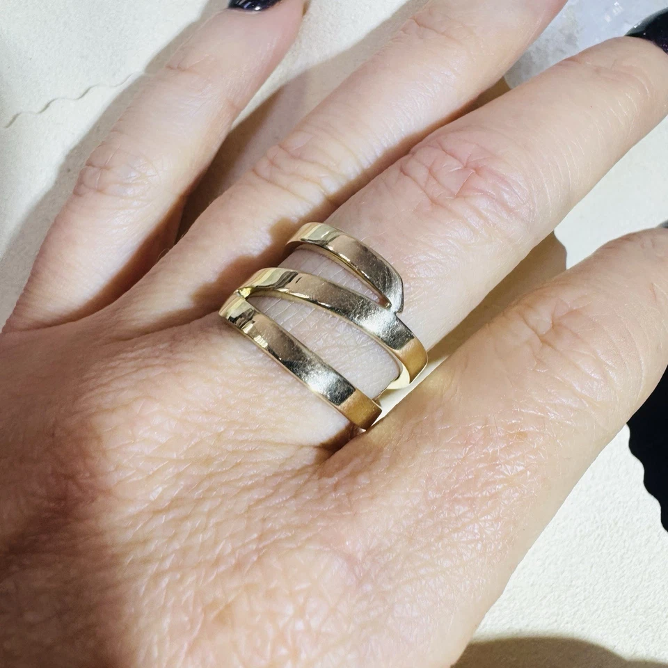 Anillo envolvente ancho abstracto de oro amarillo sólido de 10 quilates talla 5,75 Foto 4 de 4