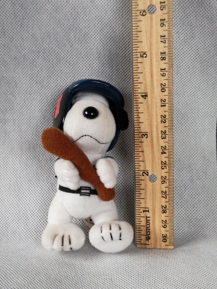 Muñeco de peluche de McDonald's con pelota de béisbol de Snoopy, juguete de... - Imagen 2 de 4