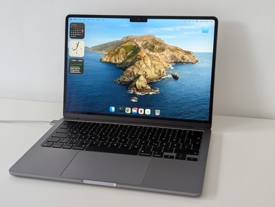 Apple MacBook Air 13,6 Zoll (256GB SSD, M2, 8GB) Laptop - Space Grau - in OVP