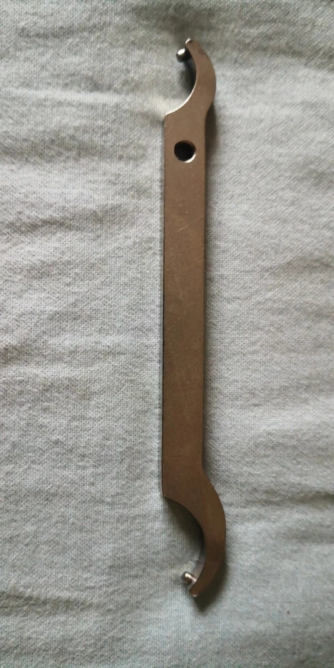 AEA Megalodon Hakenschlüssel für Laufmantel und Tank Neu!!