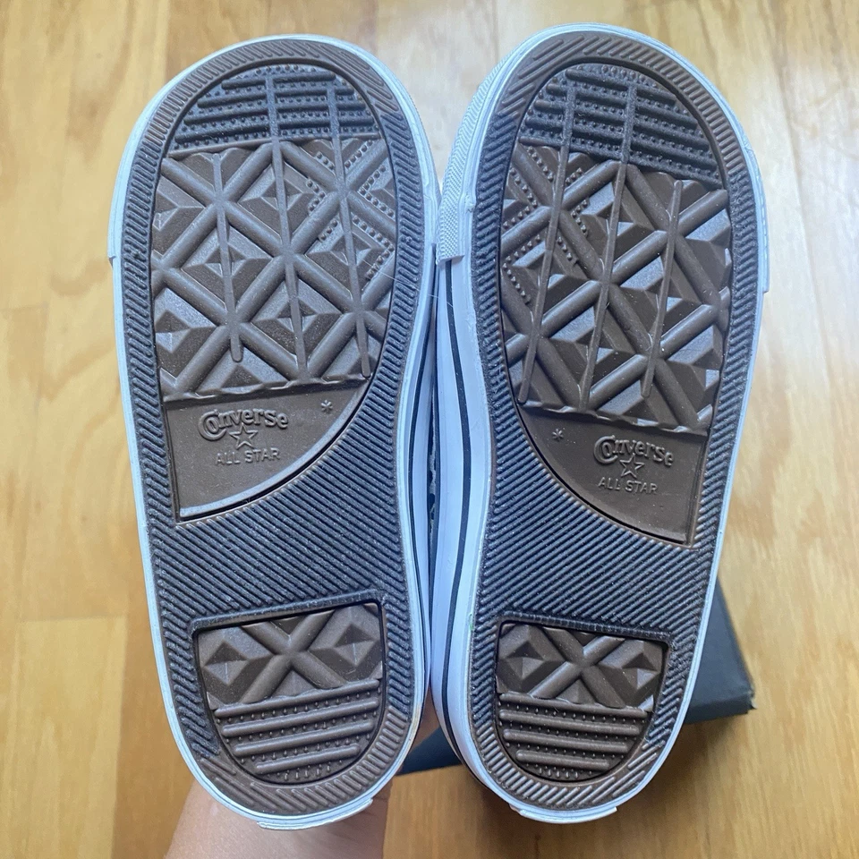 Zapatillas deportivas Converse para niñas pequeñas con estampado de leopardo 766298F talla 9 Foto 3 de 4