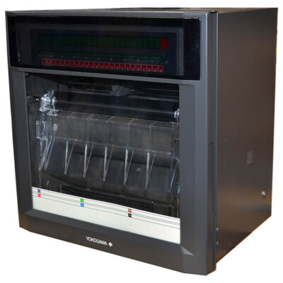 UR1800 Yogogawa Chart Recorder Model 437006  --SA