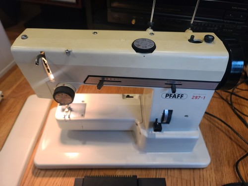Pfaff 297-1 Sewing Machine – Parts/Repair - 第 2/13 張圖片