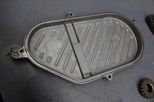 2005 SKI-DOO EXPEDITION 550F SPORT TRACK CHAIN CASE CHAINCASE COVER w/ INTERNALS - Picture 9 of 9