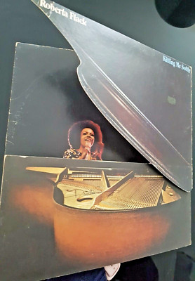 ROBERTA FLACK - KILLING ME SOFTLY U.S. Press DIE-CUT SLEEVE LP VG+