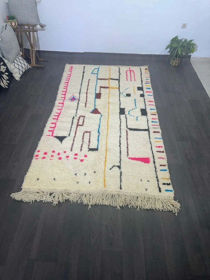 Alfombra moderna abstracta de lana marroquí - diseño gris, blanco y Art Deco Foto 2 de 4