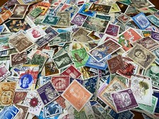 World stamp Assortment off paper 1000 Vintage to modern