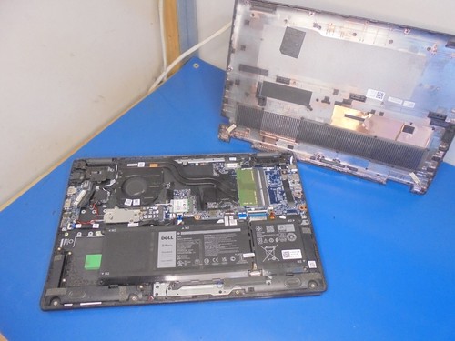 DELL LATITUDE 3520 15.6" i5-11TH 8GB 256 LAPTOP BROKEN HINGE FAULTY D6 - Afbeelding 15 van 24
