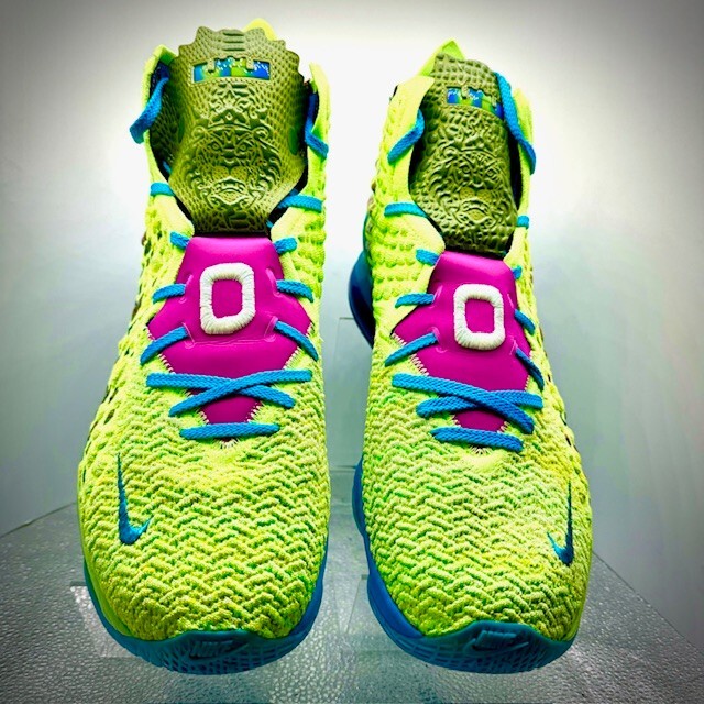 Nike LeBron 17 All Star Promo Mr. Swackhammer Space Jam CV8075-300