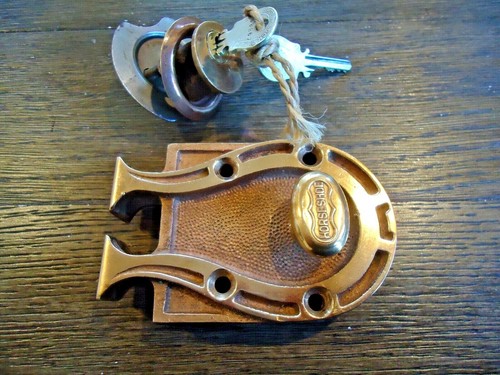 HORSESHOE DOOR LOCK / HORSE SHOE LOCK Co. N.Y. / VTG.,RARE & ODD GEM - Picture 2 of 10