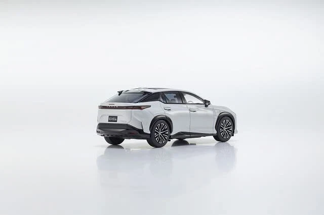 Kyosho Original 1/43 LEXUS RZ 450e Sonic Quartz KS03915PQ Diecast Model Car NEW - Image 2 of 4