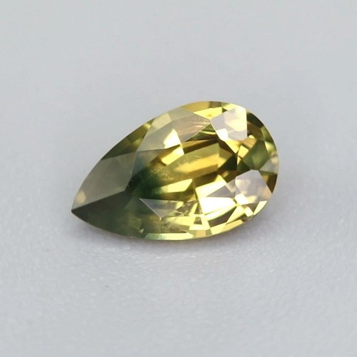 1.37 carats - Golden Yellow With Green Tint Natural Bi-Color Sapphire 25033722 - Picture 7 of 7