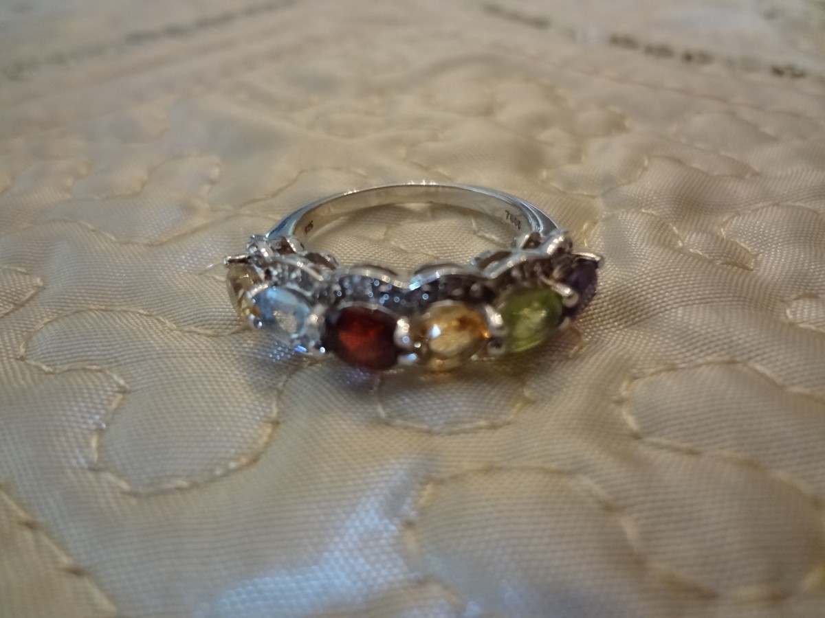 25--TGGC STERLING SILVER RING--925--SIZE-8----6- BEAUTIFUL STONES