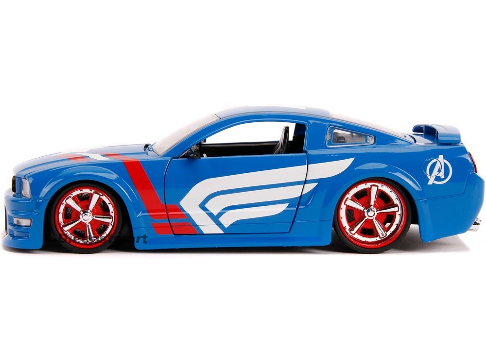 Jada 1:24 Hollywood Rides 2006 Ford Mustang GT & Captain America