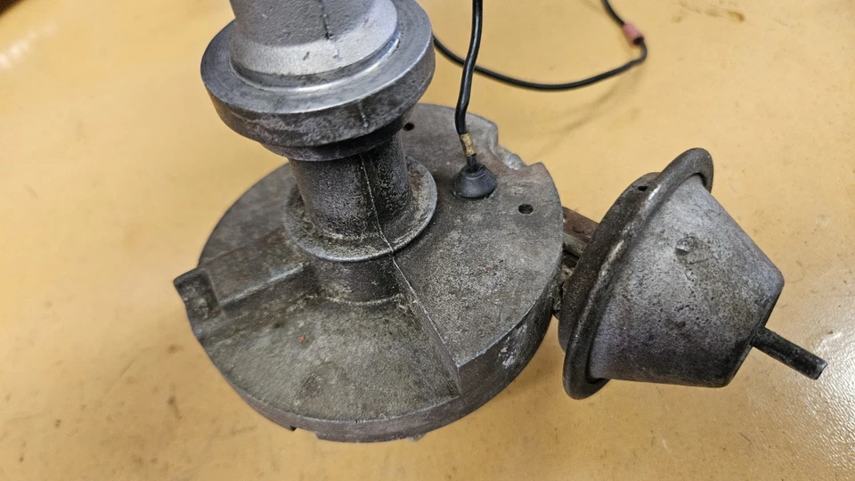 Chevy Distributor 1111497 1969 396 325 hp 9E8 8 de mayo de 1969 Foto 3 de 4