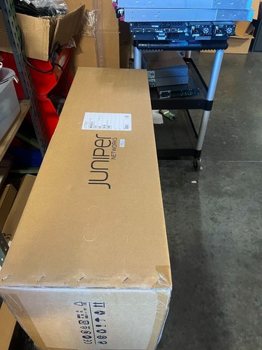 New Juniper PTX Series PTX10001-36MR - AC Router 40GbE, 100GbE, 200GbE, 400GbE - 第 1/3 張圖片