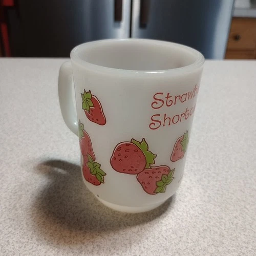 ANCHOR HOCKING STRAWBERRY SHORTCAKE MUG VINTAGE AMERICAN GREETING