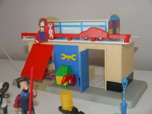 Postman Pat Toys Bundle Ted Glenn's Garage Ted Glenn Figure Accessories VGC _K15 - Picture 7 of 12