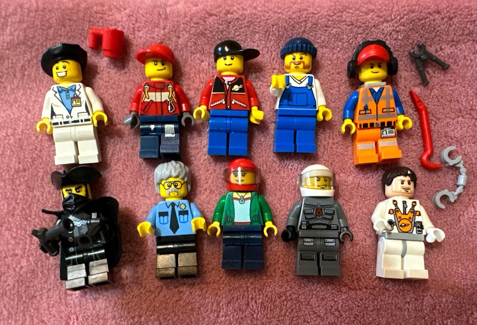 Lego Minifigures Lot - 10 minifigures - Pre Owned #12