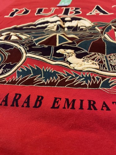 Vtg NWT New AST Dubai United Arab Emirates Red Graphic Cotton T-shirt Adult S - 第 4/7 張圖片