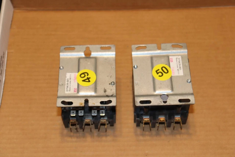 One Liebert Furnas Siemens Homer 42DF35AJ Contactor 24VAC Coil - Image 3 of 3