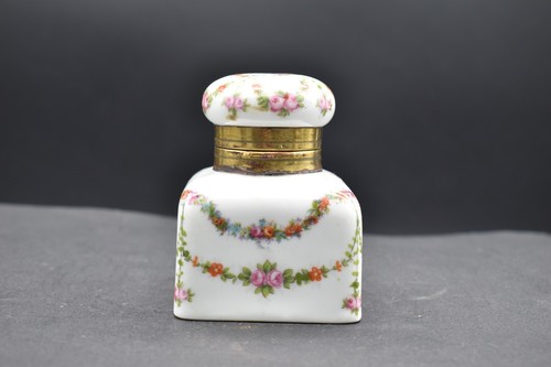 ANTIQUE ~ PORCELAIN DESKTOP INKWELL ~ WITH HAND PAINTED DECORATION - Picture 4 of 9