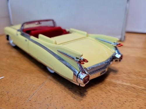 NATIONAL MOTOR MINT DIECAST TWO CAR SET 1959 & 1947 CADILLAC 1:32 IN BOX - Picture 5 of 5