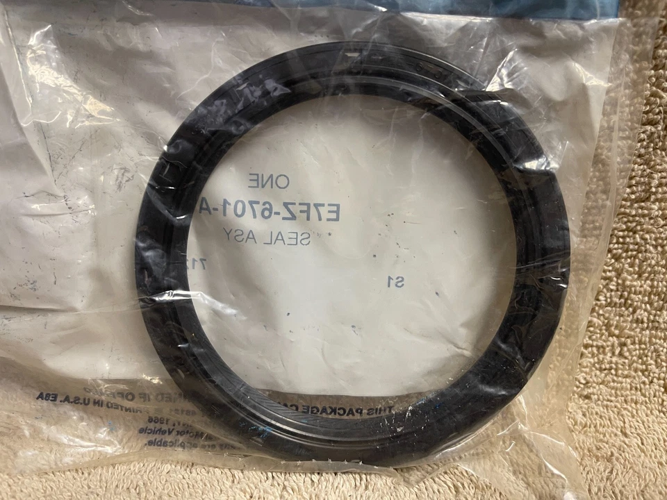 Nuevo de Lote Antiguo Ford E7Fz-6701-A 1985-1989 Escort Exp Mercury Lynx LN7 CIGÜEÑAL SELLO DE ACEITE Foto 4 de 4