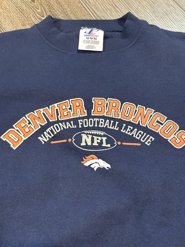 VTG Logo 7 Denver Broncos Crewneck Sweatshirt Adult Size Medium Blue Made In USA - Picture 2 of 6