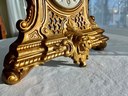 Ancienne pendule à pied victorienne en fonte bronze doré rococo Sessions - Photo 12 sur 16
