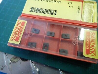 10 Sandvik R215.44 090208M-WH 320 Carbide Milling Inserts
