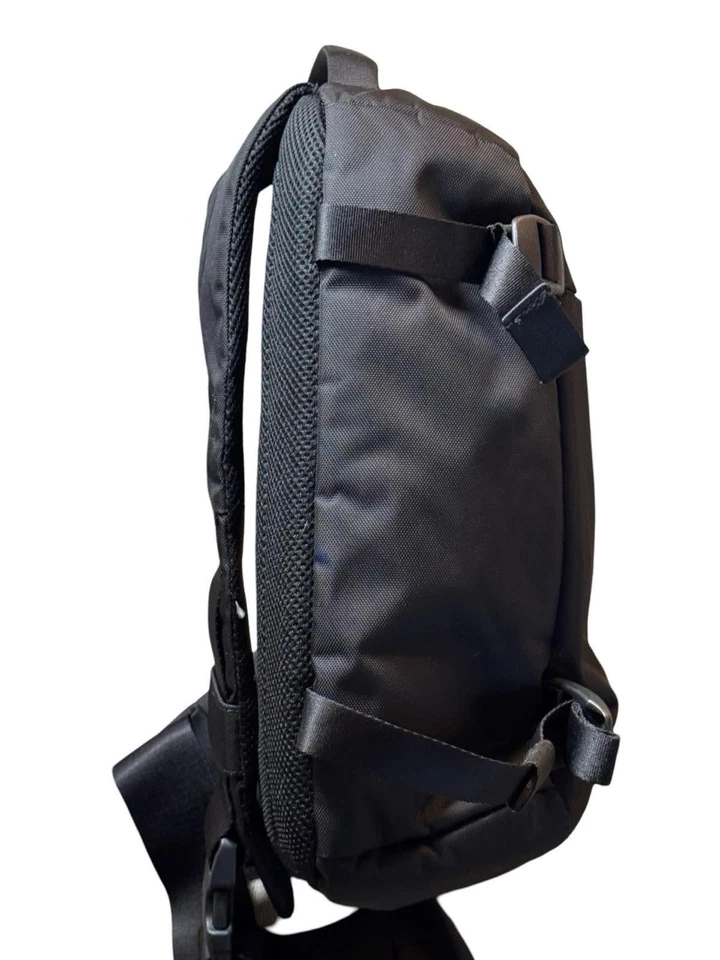 Designs Corp In Case DSLR Sling Pack (Negro) Foto 2 de 4