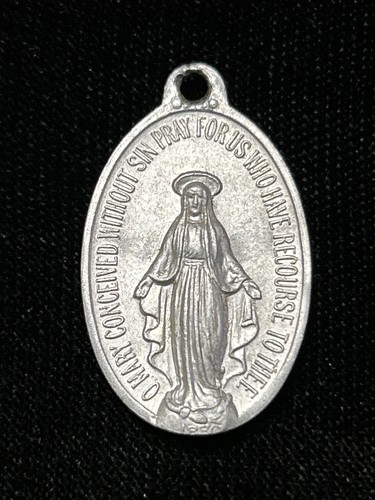 Ciondolo vintage in argento della Vergine Maria concepita senza peccato 1830 - Foto 1 di 3
