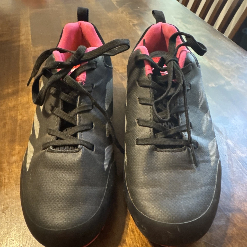 Botines Rawlings niñas. Softbol o fútbol talla 3,5 Foto 4 de 4