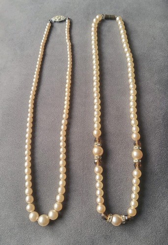 2 X Vintage Imitation Pearl Necklaces Crystals Feature Fastening - Picture 7 of 7