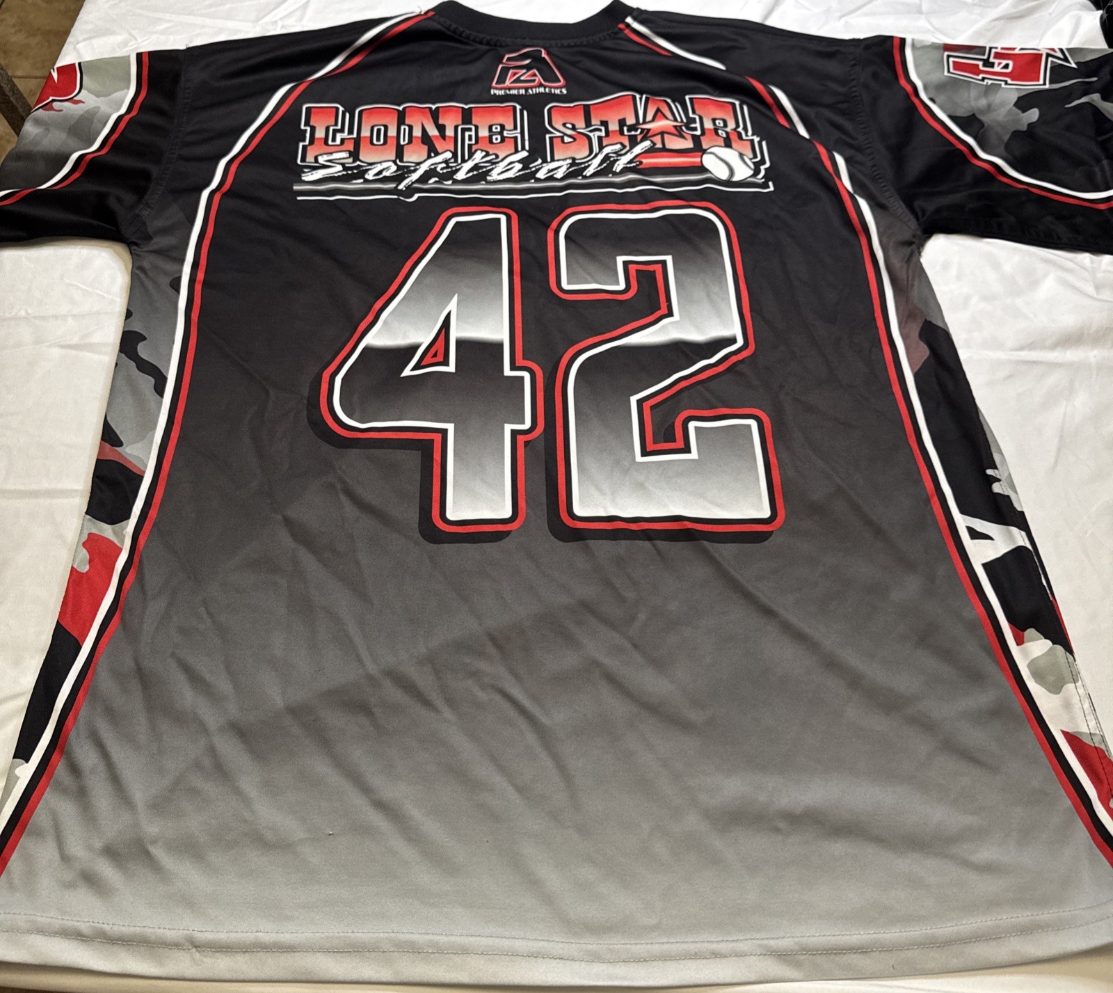BBQ Team Jersey Featuring a Pig Logo & The Text Rub & Tug BBQ Size XL image 2